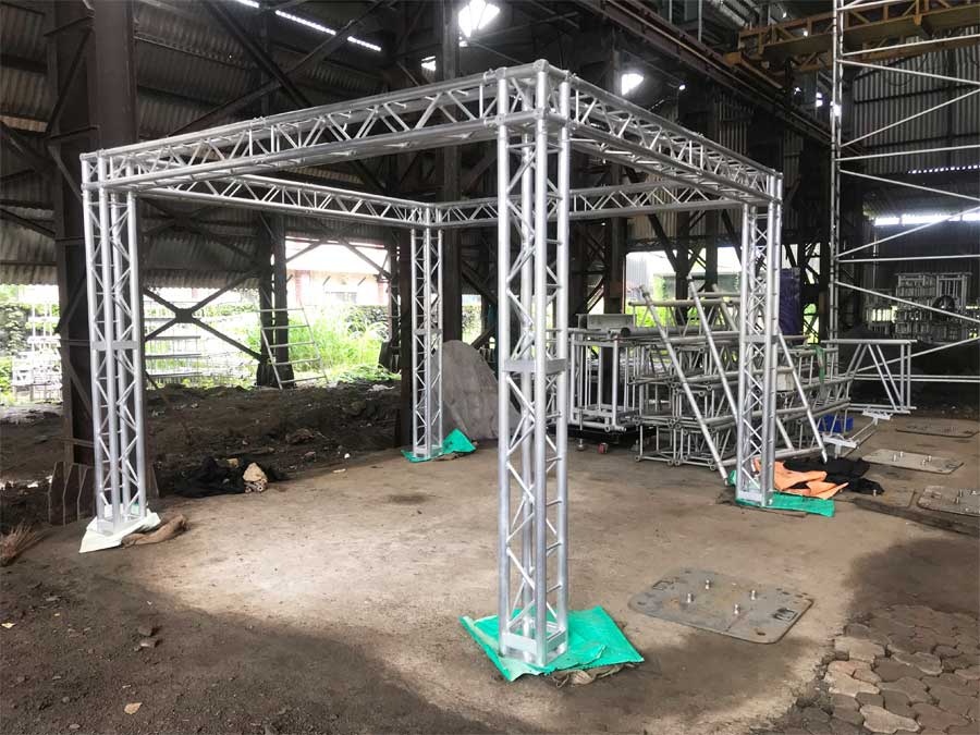 Exhibition Truss